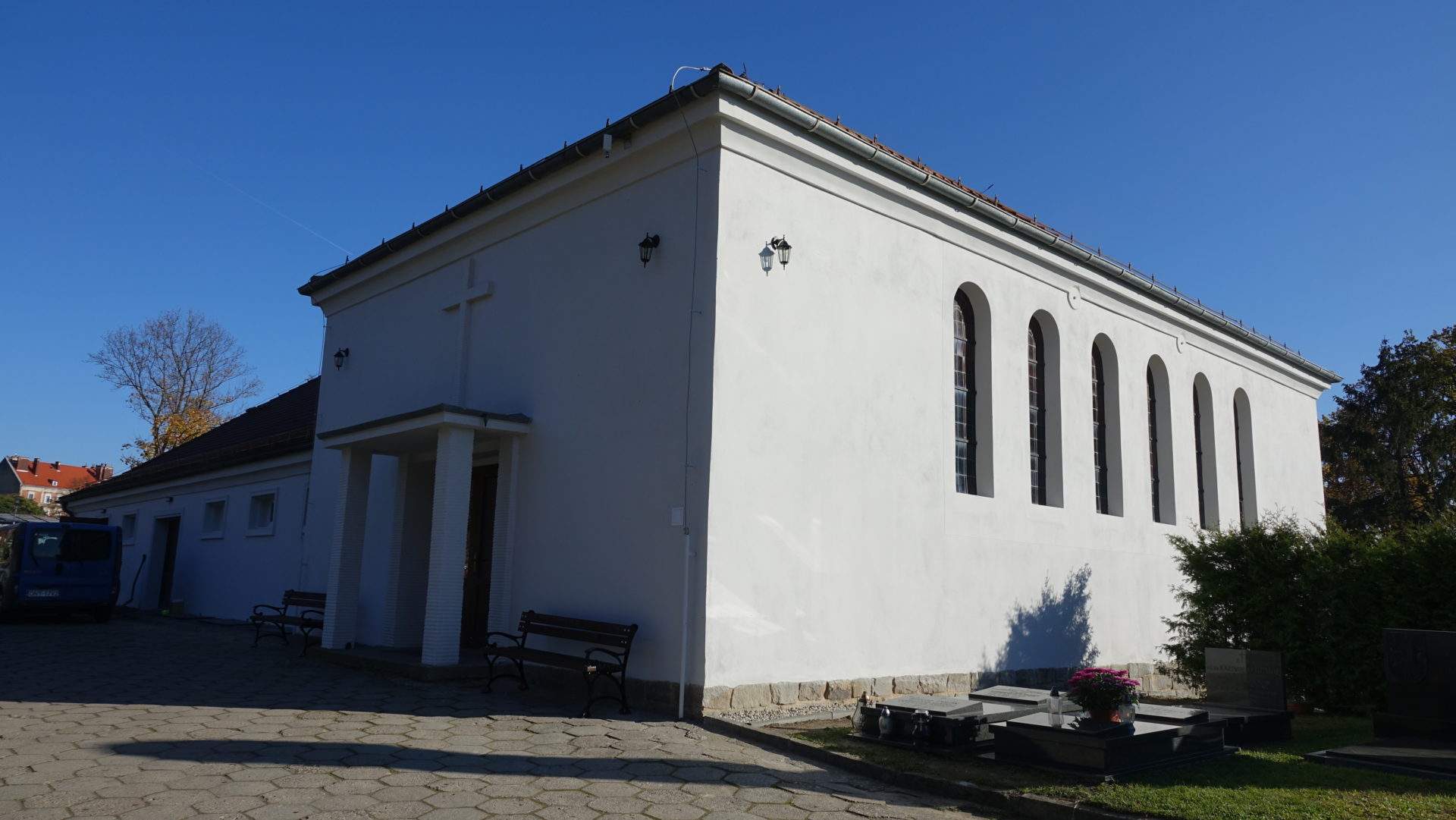 EKOM wyremontował kaplicę na Cmentarzu Jerozolimskim